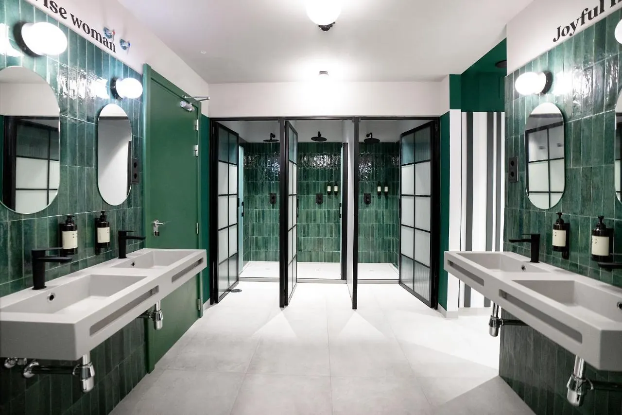 Coeo Pod Hostel Beatas مالقة